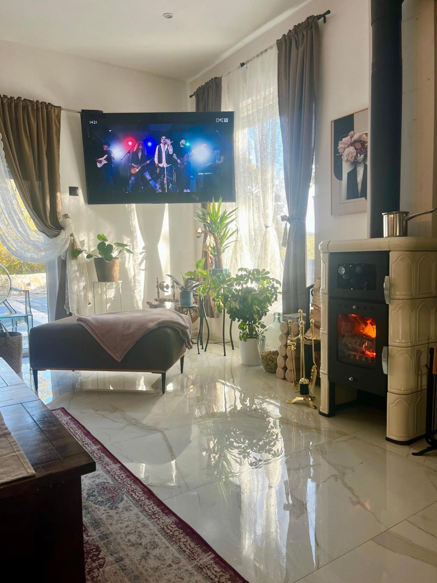 Luxury Villa Andrea Vrzika In Forest Near The Sea Zagvozd ภายนอก รูปภาพ