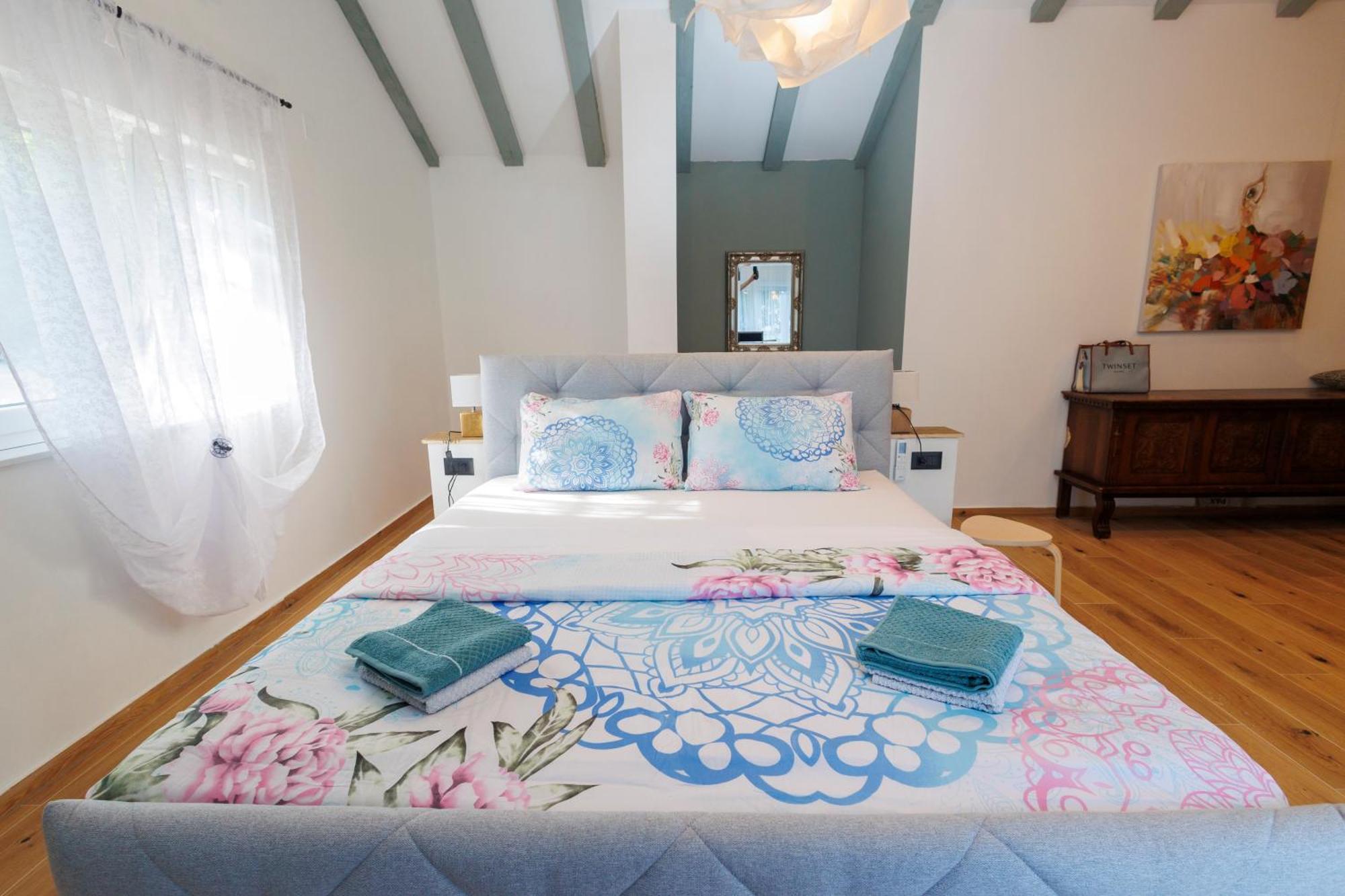Luxury Villa Andrea Vrzika In Forest Near The Sea Zagvozd ภายนอก รูปภาพ