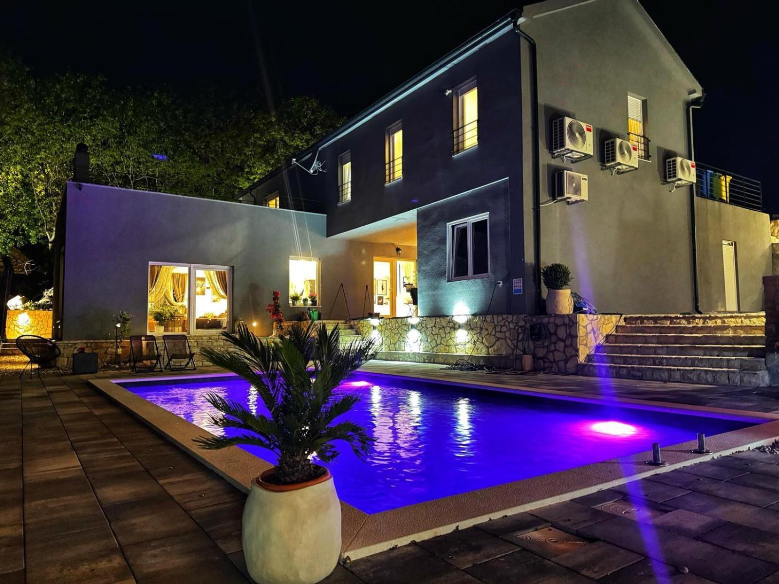 Luxury Villa Andrea Vrzika In Forest Near The Sea Zagvozd ภายนอก รูปภาพ
