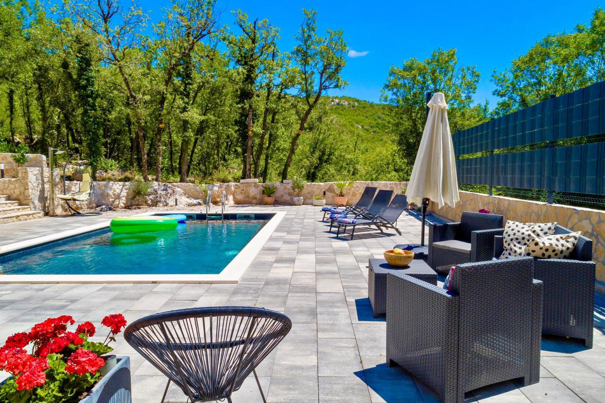 Luxury Villa Andrea Vrzika In Forest Near The Sea Zagvozd ภายนอก รูปภาพ